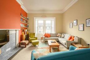 5-BR 3-BTH Newington Apartment - Modern & Spacious
